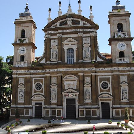Apartamento 'Il Vicoletto' Nel Centro Di Frascati Exterior foto