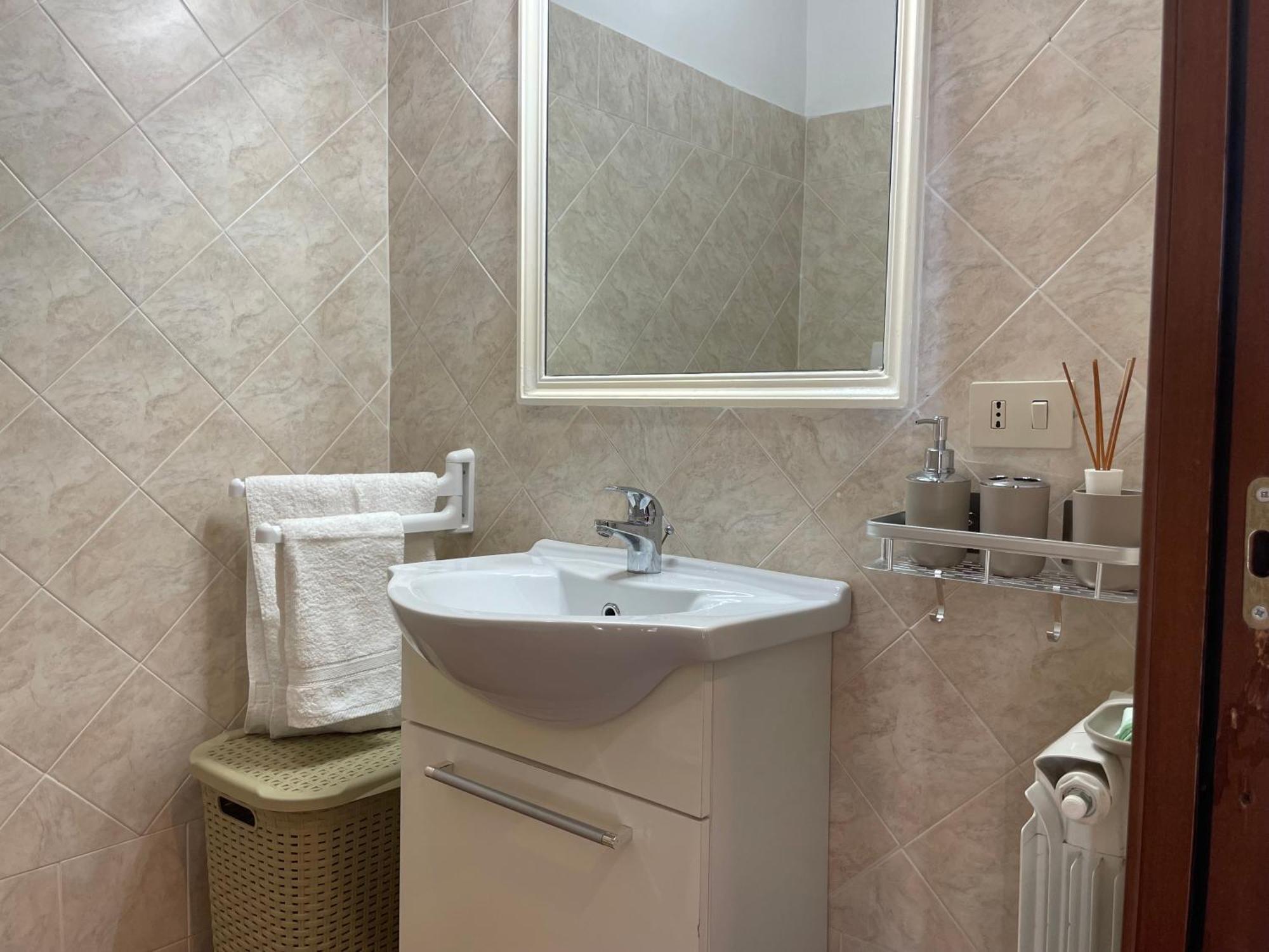 Apartamento 'Il Vicoletto' Nel Centro Di Frascati Exterior foto
